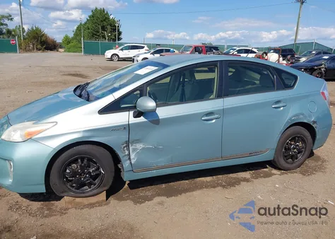 2014 Toyota Prius Two z USA, uszkodzony, nr VIN JTDKN3DU5E1739097